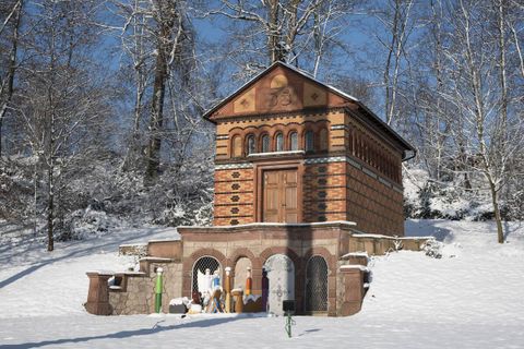 Saroltakapelle im Advent mit Weihnachtskrippe
