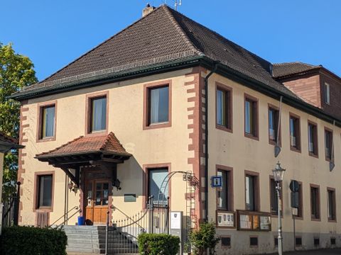 Rathaus Fränkisch Crumbach